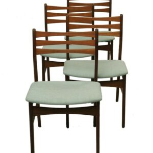 Set of 4 teak dining chairs / mid century / Danish modern design / 60s-70s