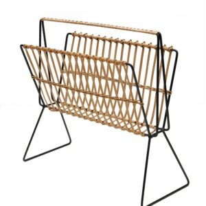 Mid century Zeitungsständer / Rattan / schwarz / Metall