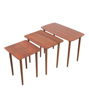 Set of 3 teak nesting tables / mid century / Danish modern design / side tables
